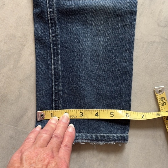 Hollister Denim  Capri pants  dark blue denim/ Social stretch  mid rise 
Fading - Picture 5 of 9